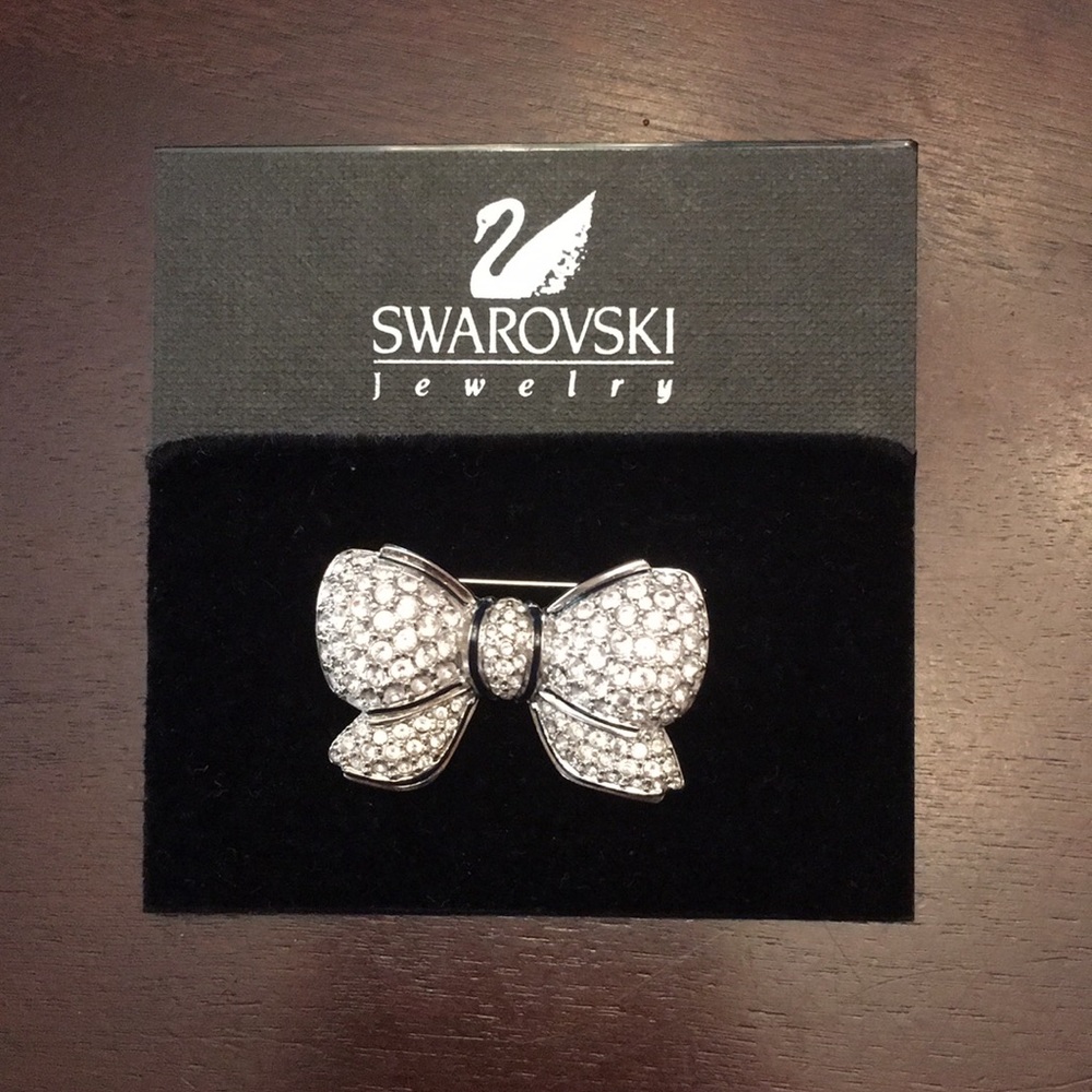 Swarovski Crystal Bow Brooch Pin